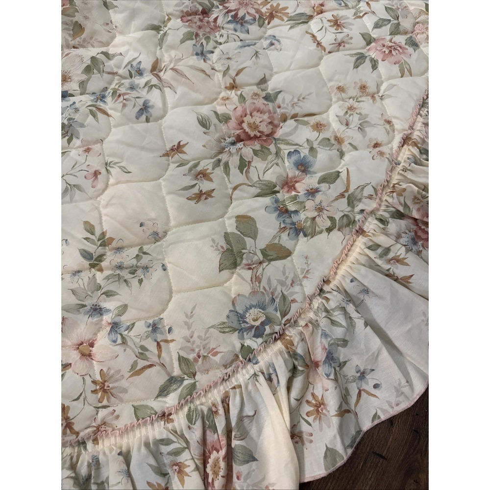 Cottage Core Vintage Floral Bed Spread JCPenney 96" X 88"